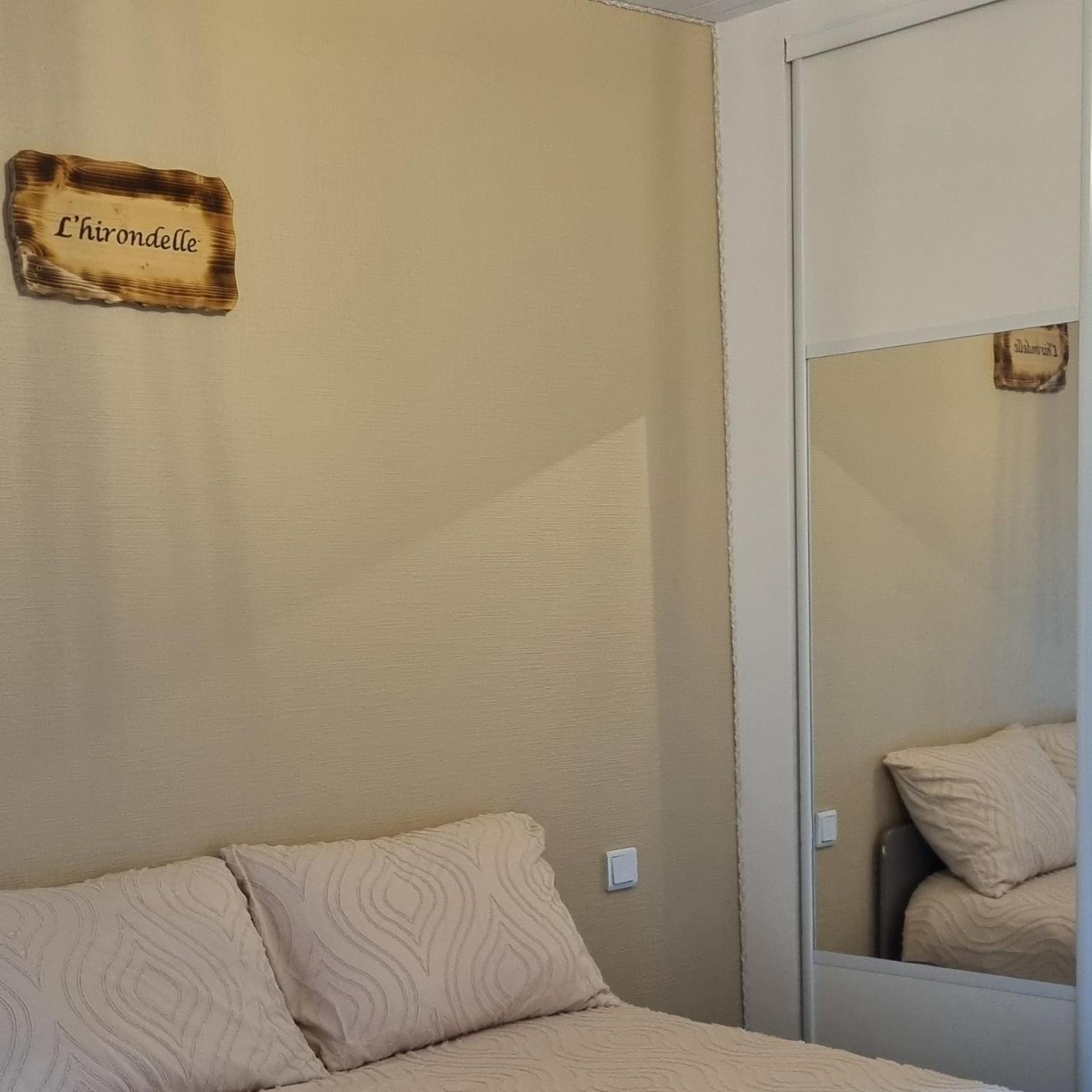 L'Hirondelle Bed & Breakfast Le Grand-Serre Exterior photo